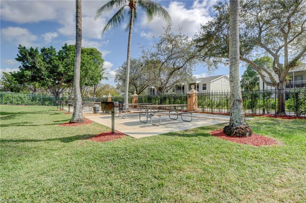 1160 Wildwood Lakes BLVD # 9