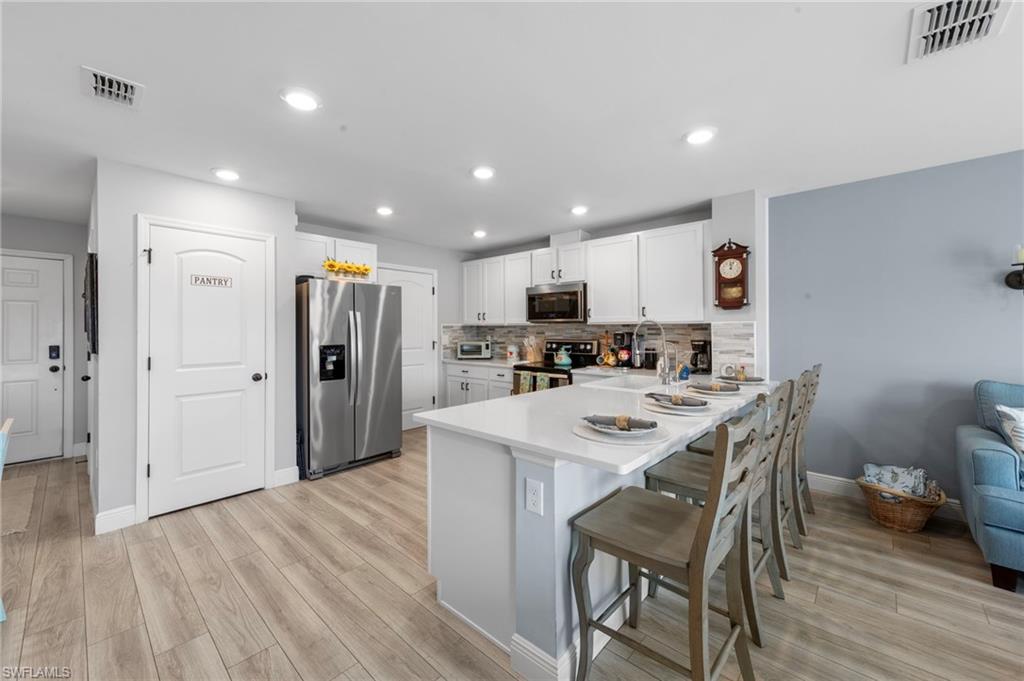 6341 Brant Bay BLVD