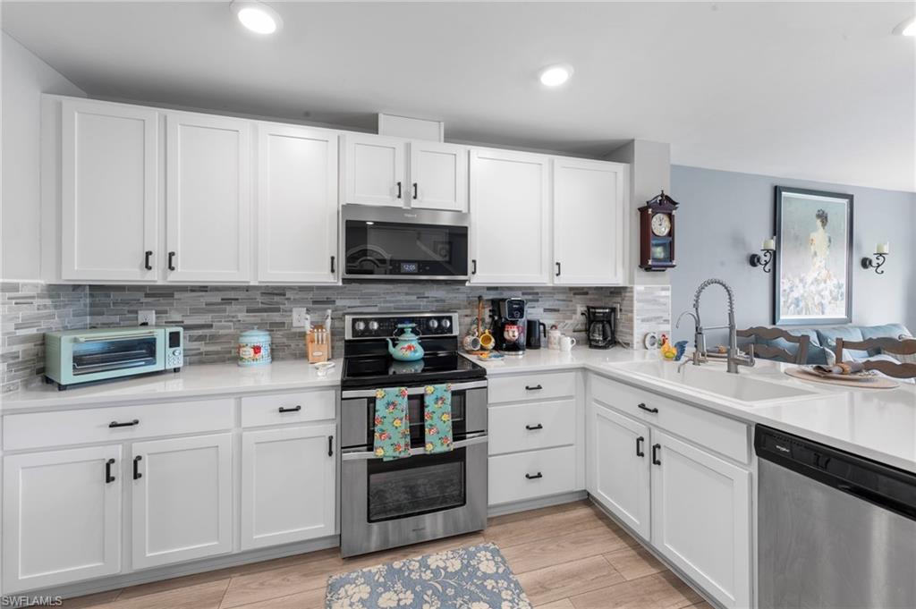 6341 Brant Bay BLVD