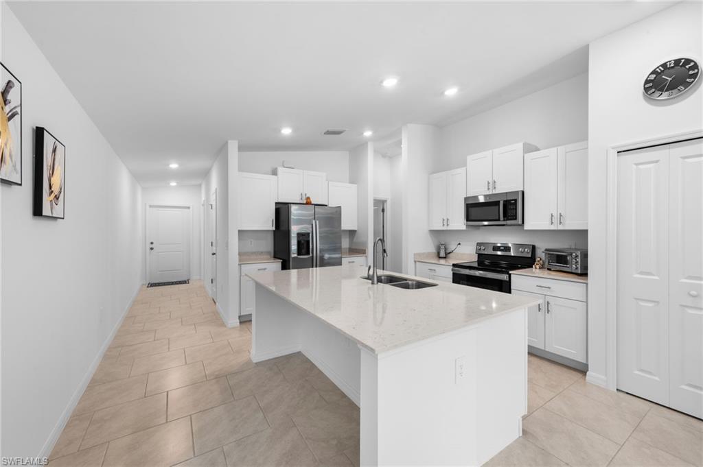 12101 Monterey Pine LN