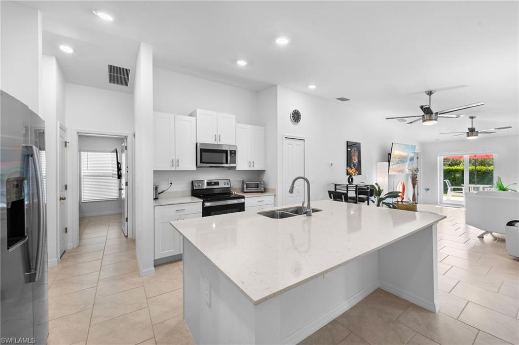 12101 Monterey Pine LN