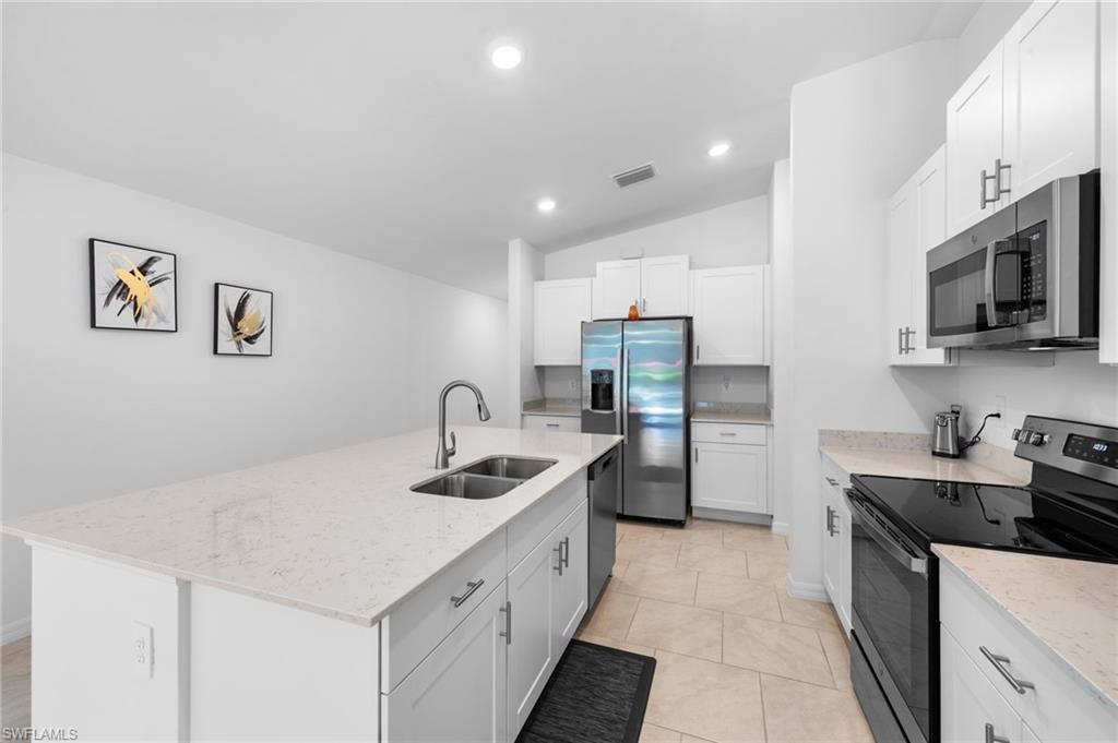 12101 Monterey Pine LN