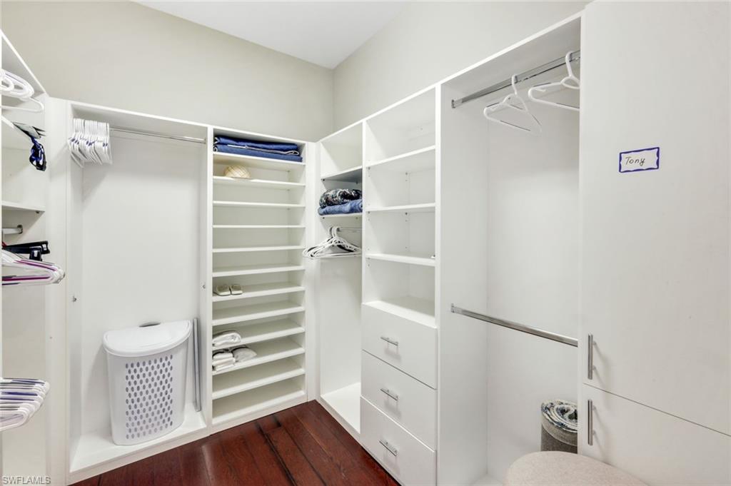 9333 Campanile CIR
