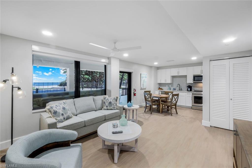 3399 Gulf Shore BLVD N # 203