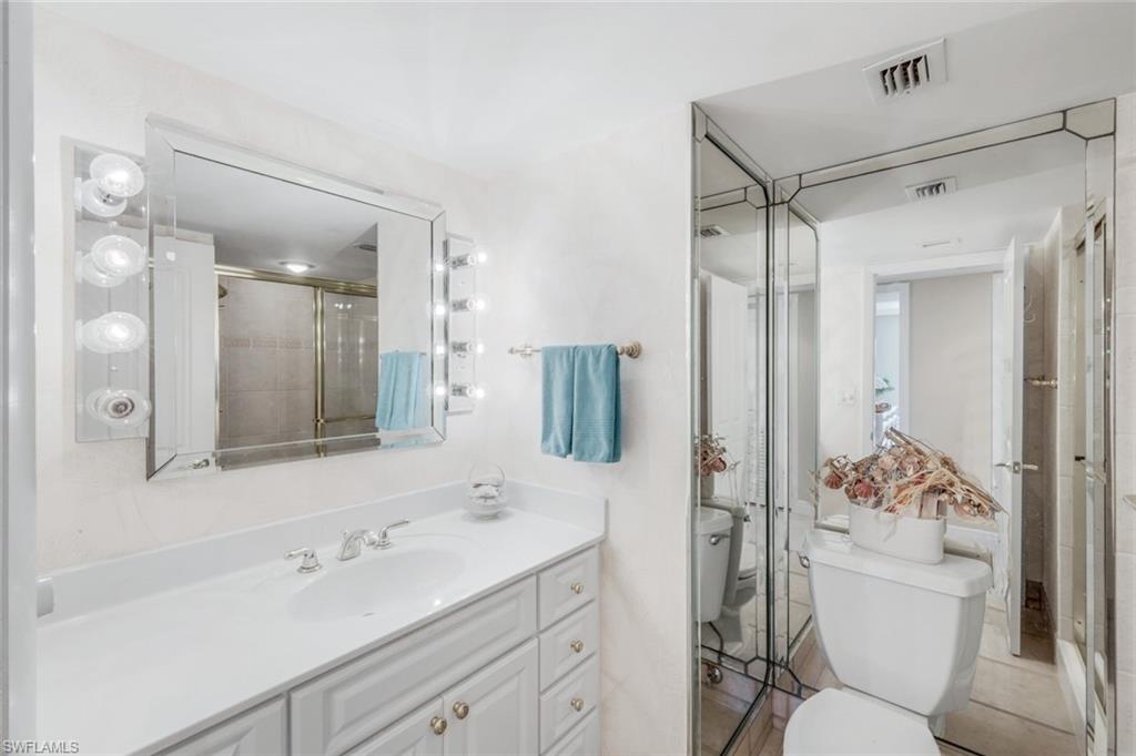 3399 Gulf Shore BLVD N # 203