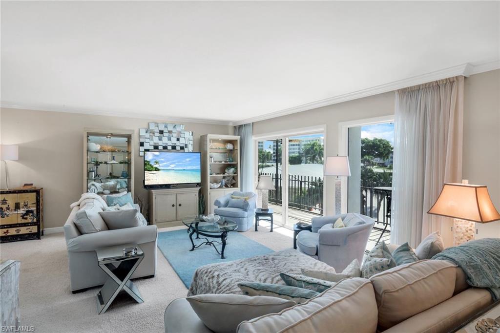 3399 Gulf Shore BLVD N # 203