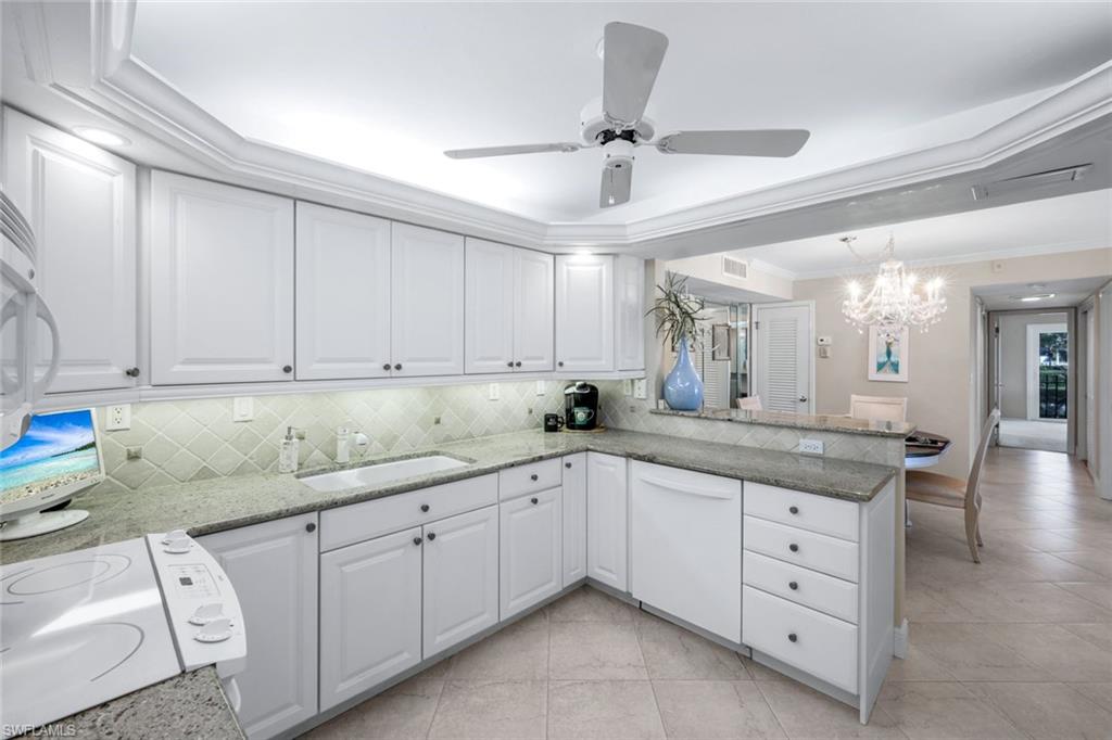 3399 Gulf Shore BLVD N # 203