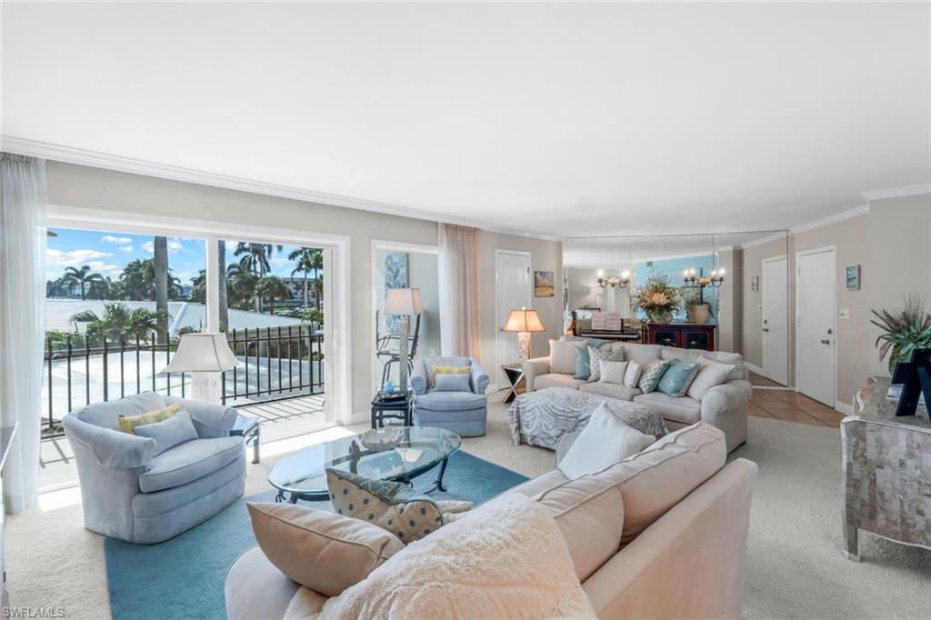 3399 Gulf Shore BLVD N # 203