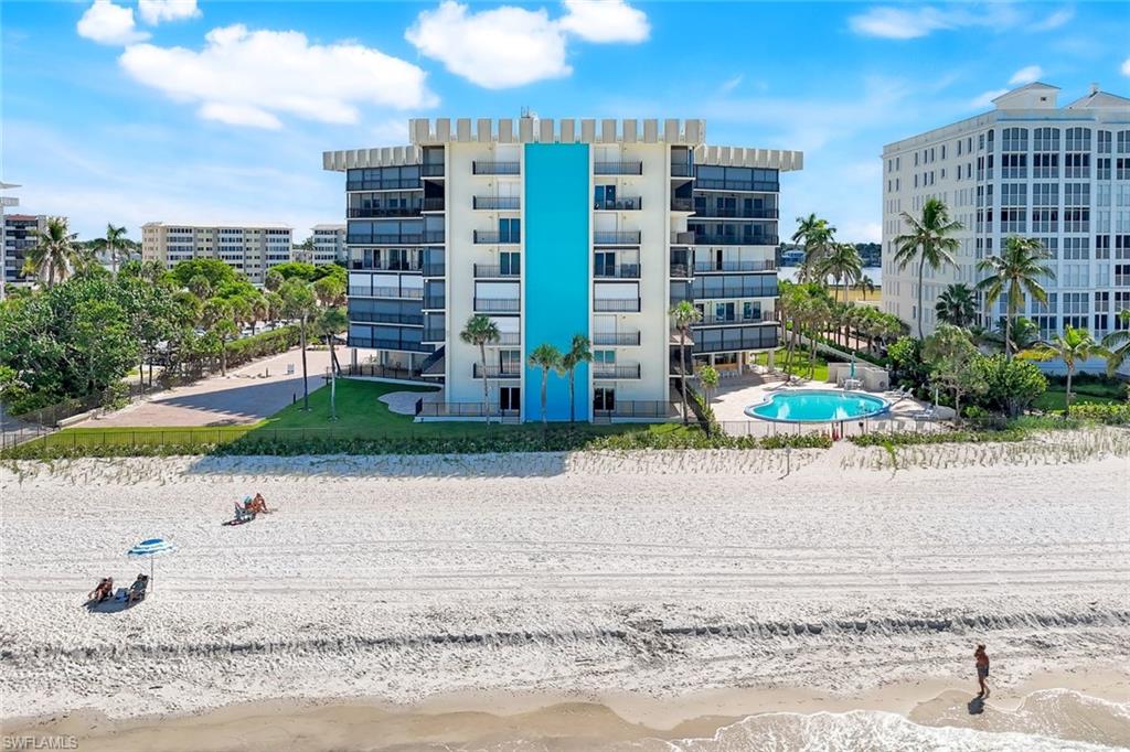 3399 Gulf Shore BLVD N # 203