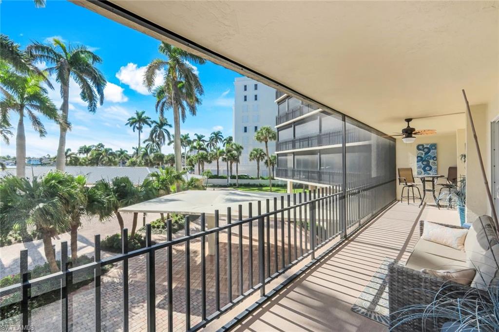 3399 Gulf Shore BLVD N # 203
