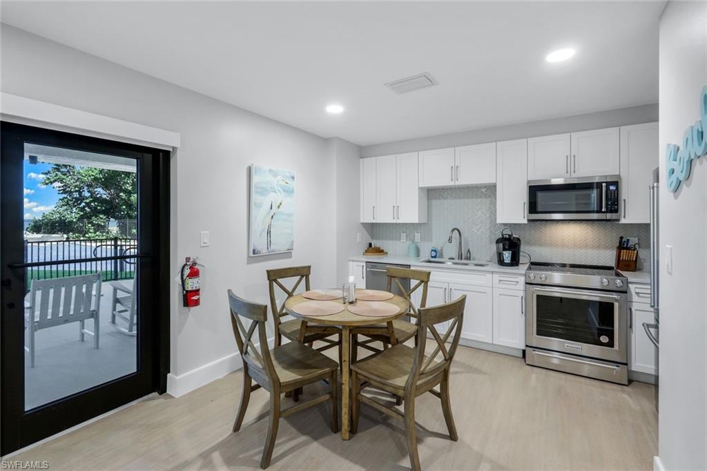 3399 Gulf Shore BLVD N # 203