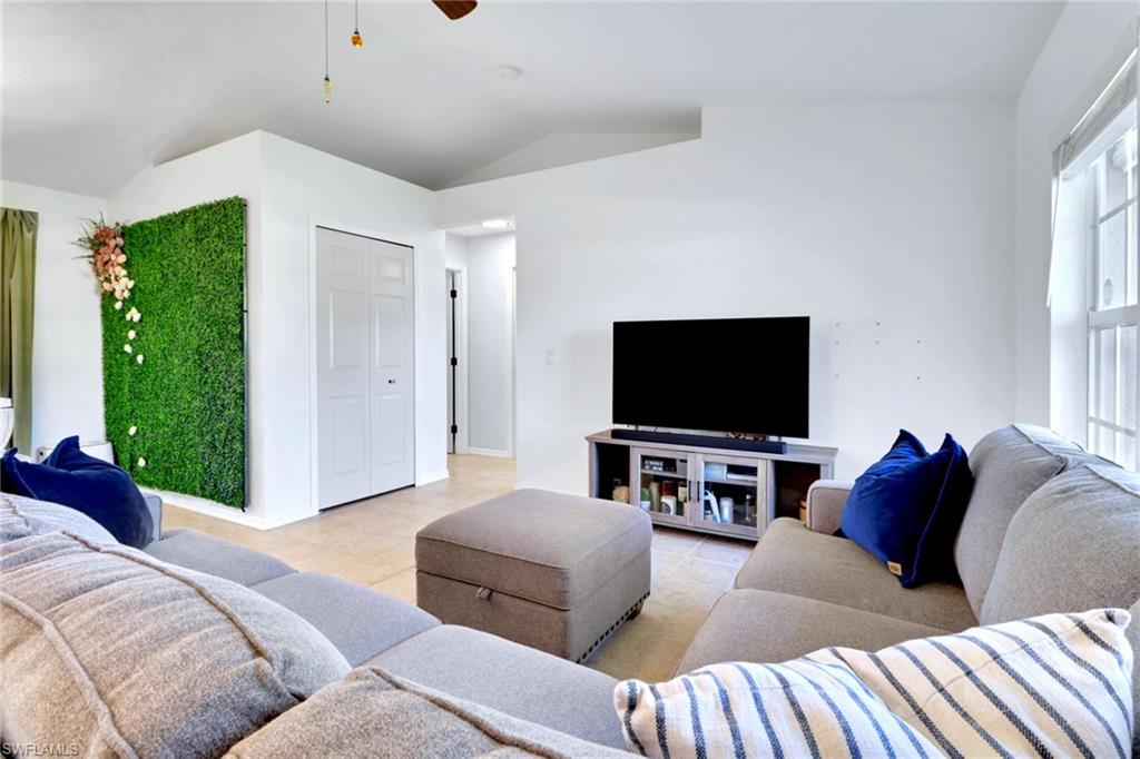 938 SW 6th PL