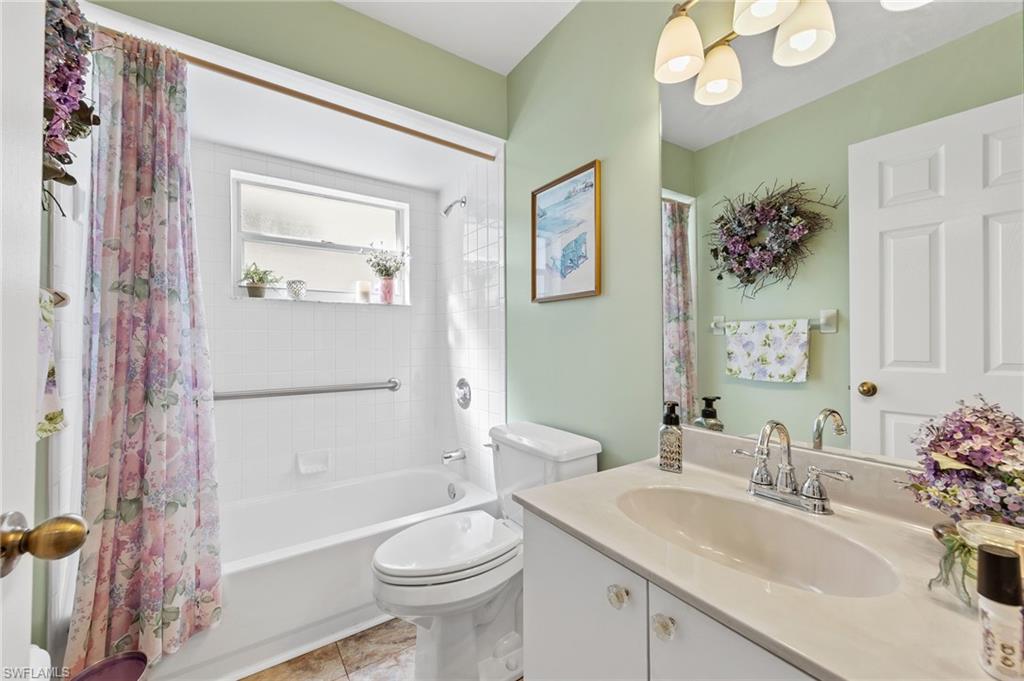 18032 Horseshoe Bay CIR