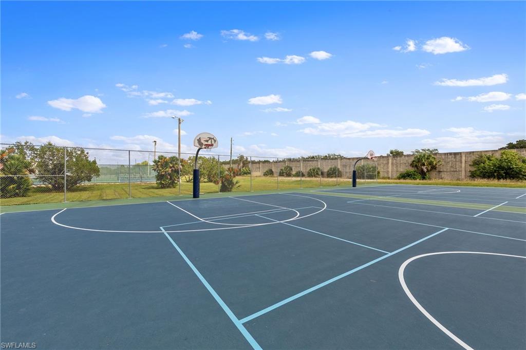 18032 Horseshoe Bay CIR