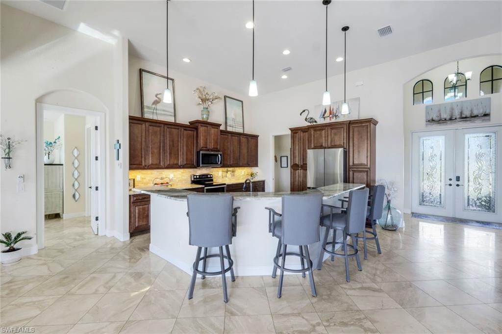 2208 NW 38th PL