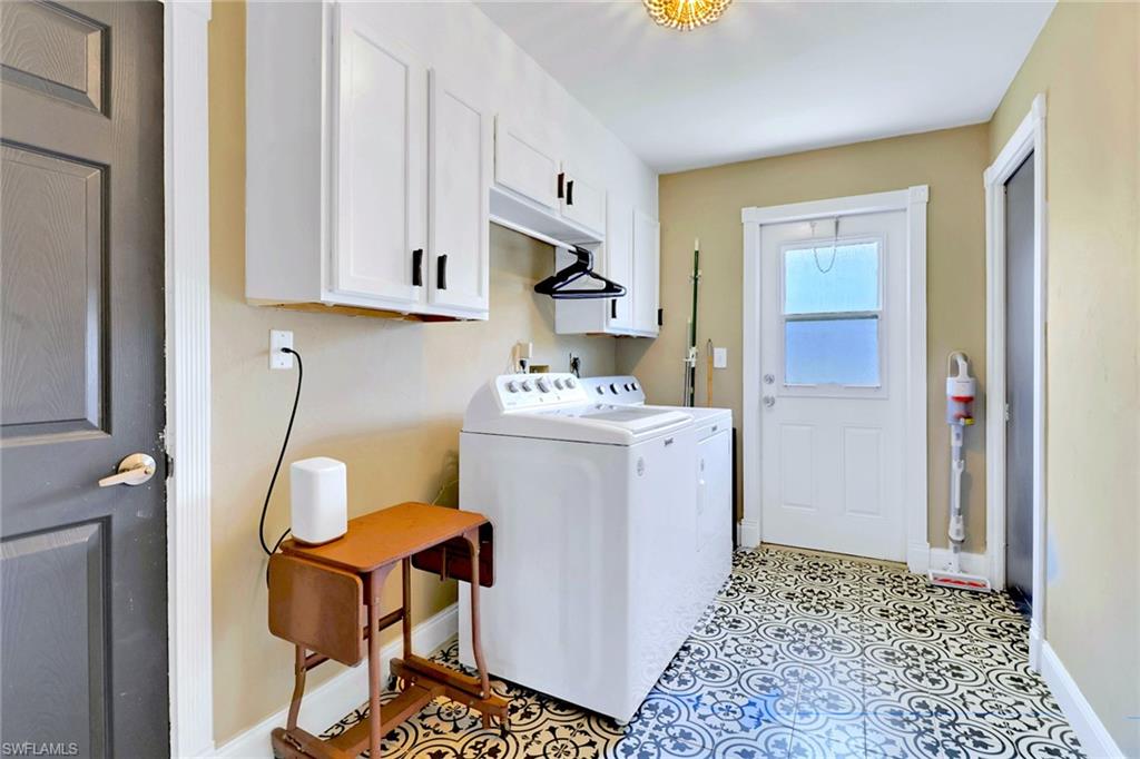 721 SW 56th ST, CAPE CORAL