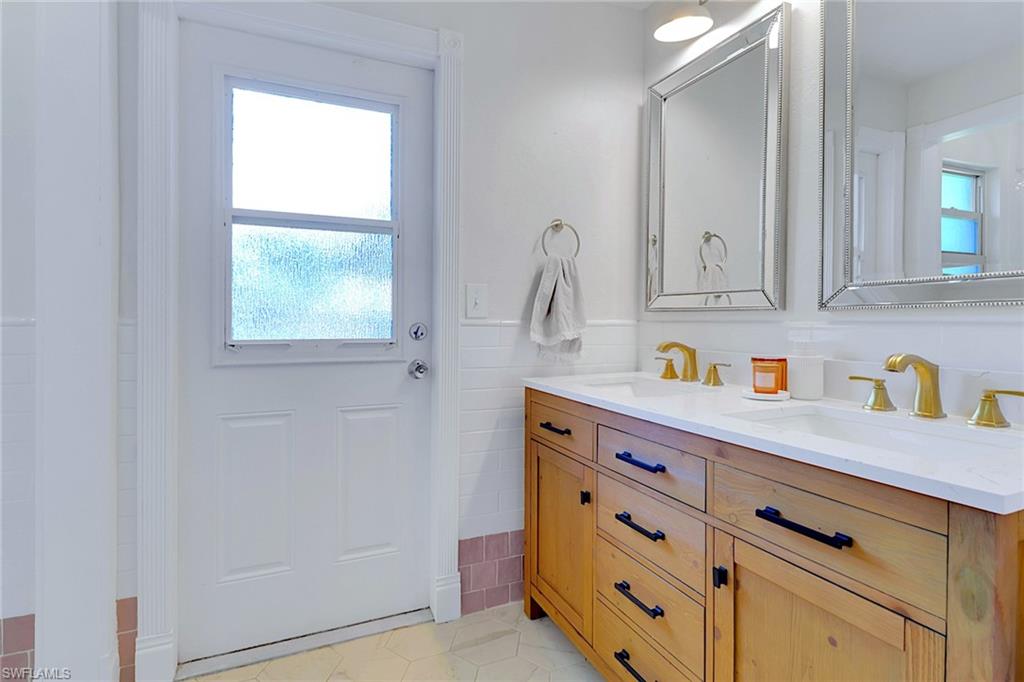 721 SW 56th ST, CAPE CORAL