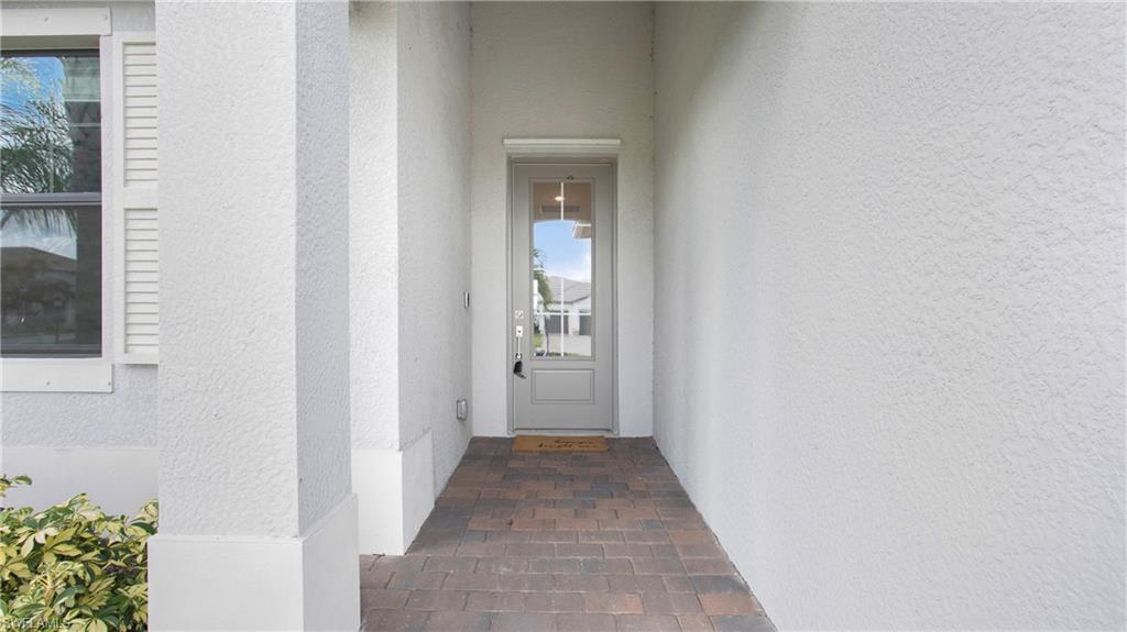 18271 Ridgeline DR, ESTERO