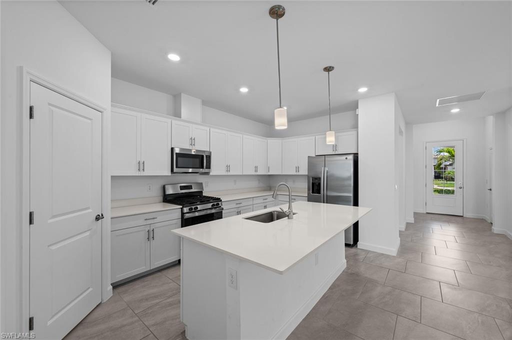 18271 Ridgeline DR, ESTERO