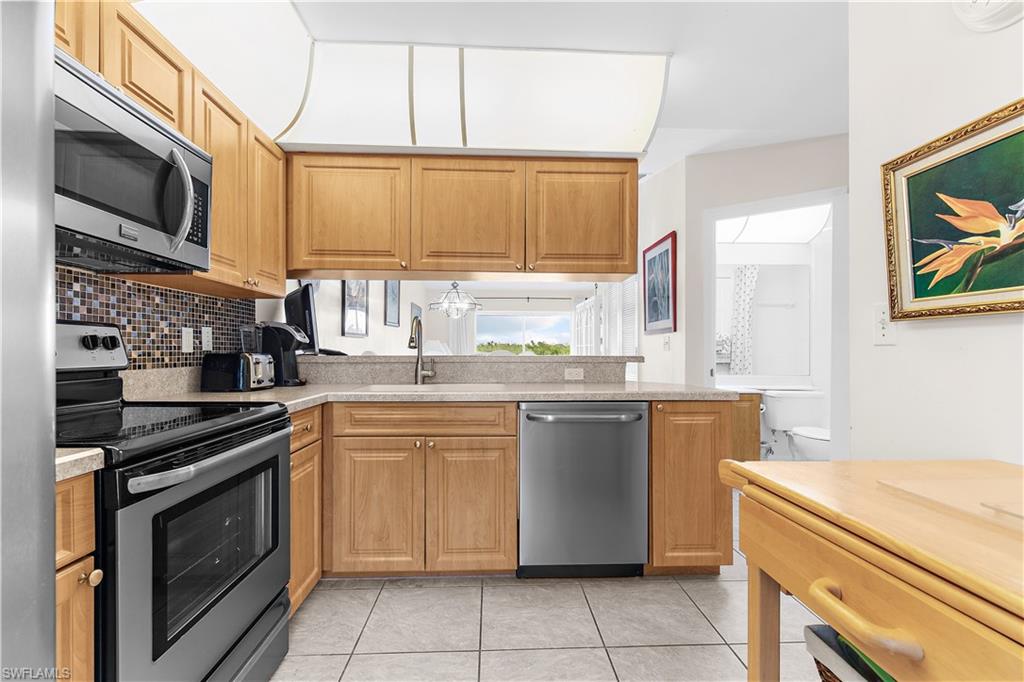 1295 Mainsail DR # 912, NAPLES Unit: 912