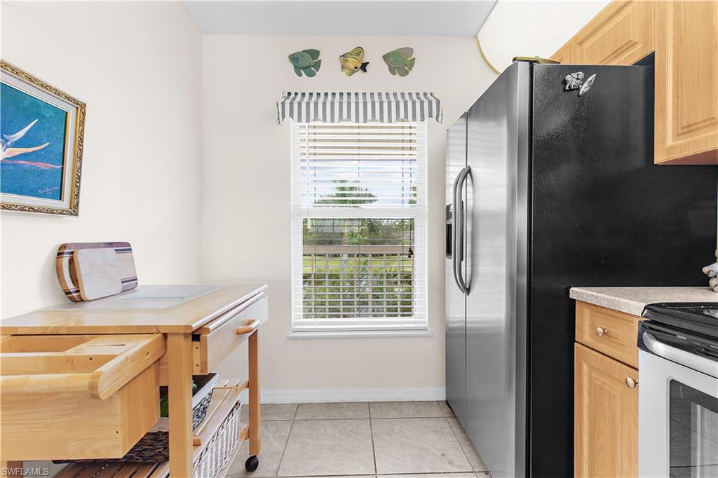 1295 Mainsail DR # 912, NAPLES Unit: 912