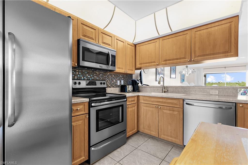 1295 Mainsail DR # 912, NAPLES Unit: 912