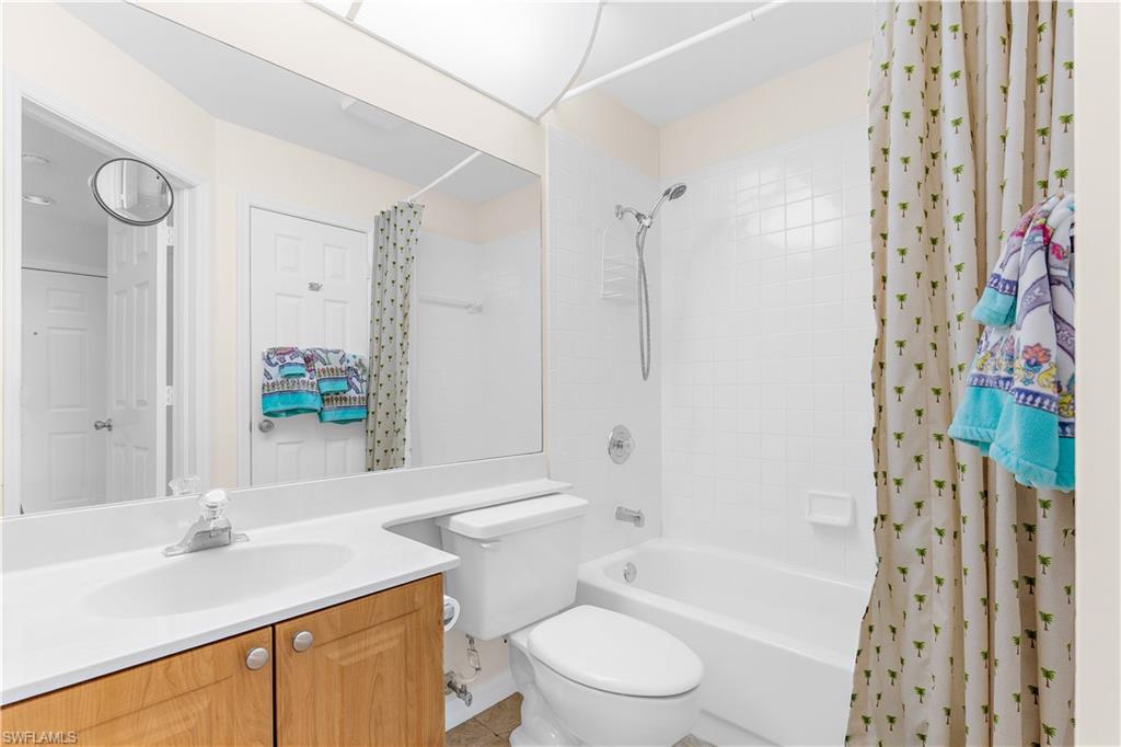 1295 Mainsail DR # 912, NAPLES Unit: 912