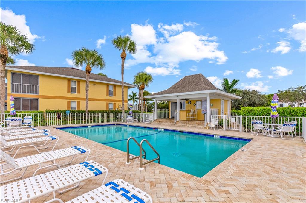 1295 Mainsail DR # 912, NAPLES Unit: 912