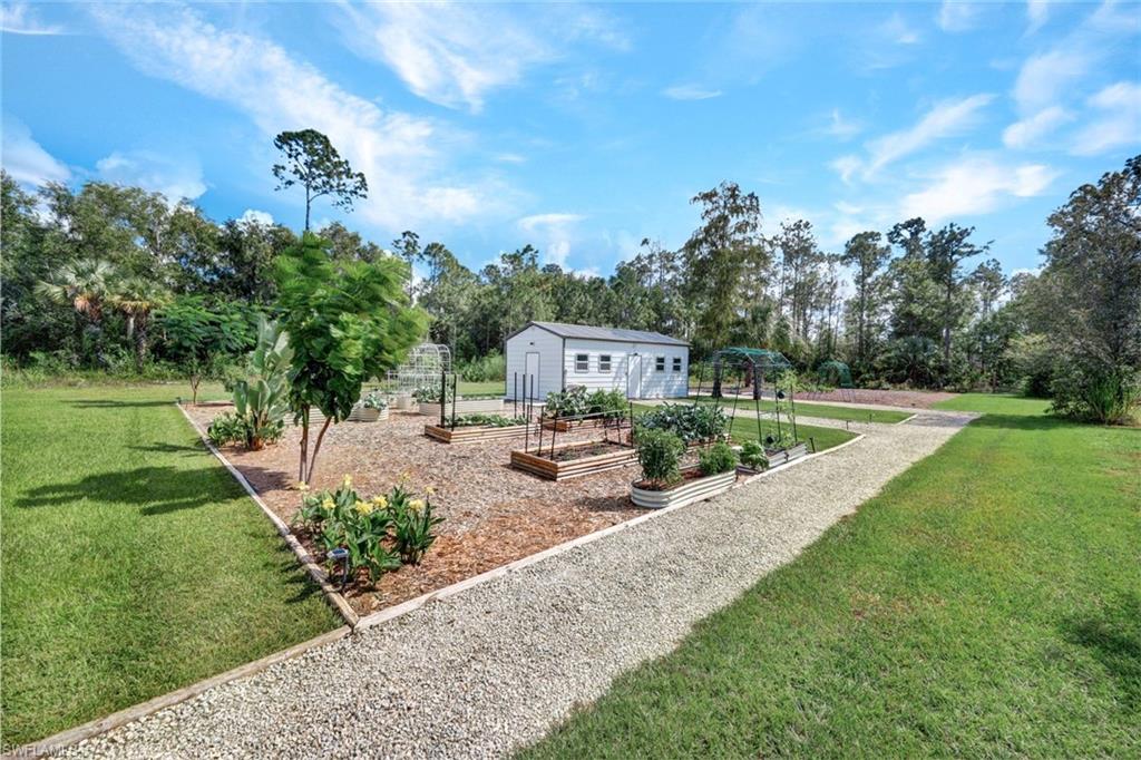 2552 52nd AVE NE, NAPLES