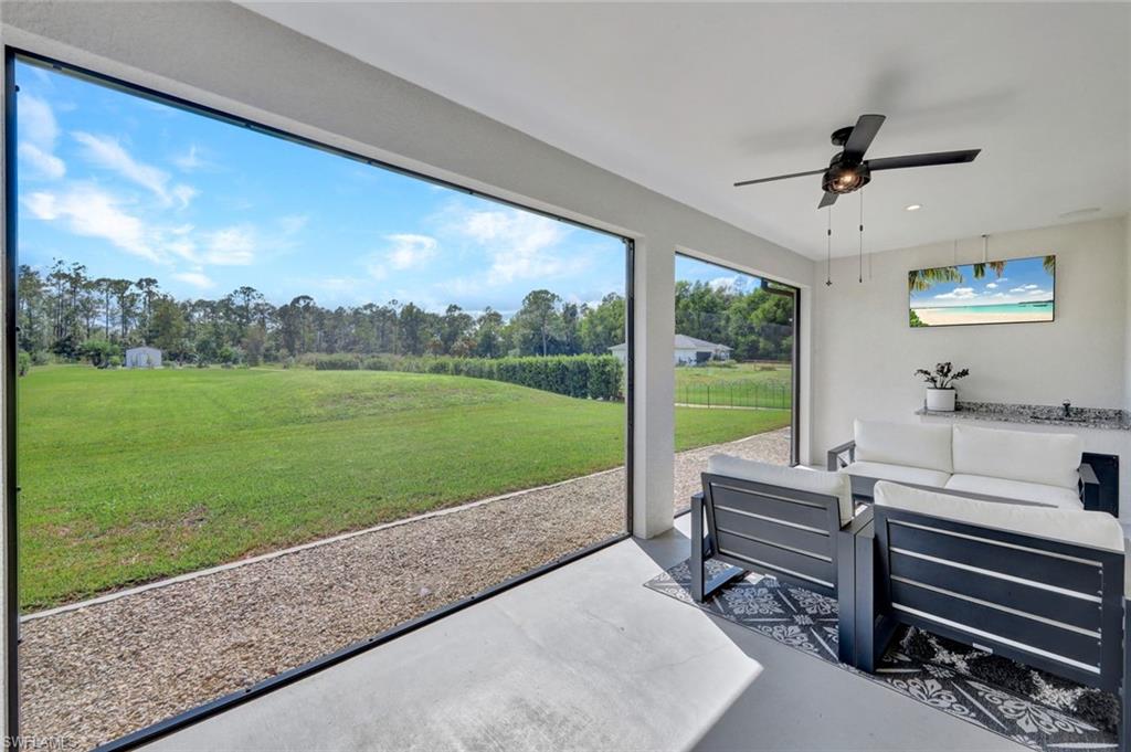 2552 52nd AVE NE, NAPLES