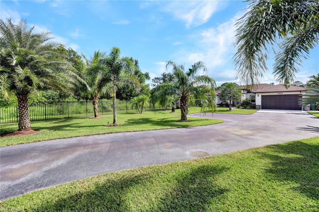 2552 52nd AVE NE, NAPLES