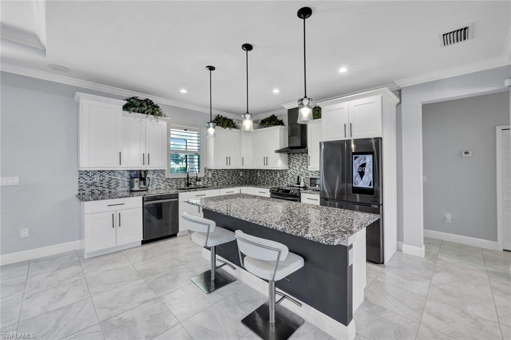 2552 52nd AVE NE, NAPLES