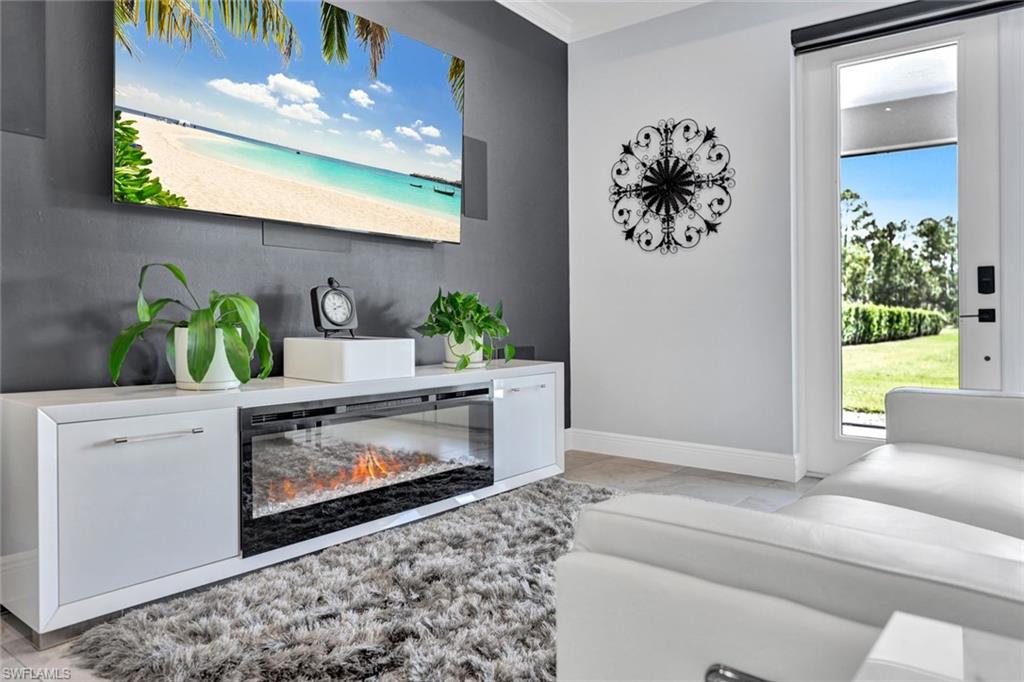 2552 52nd AVE NE, NAPLES