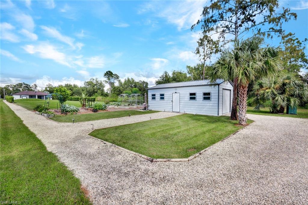 2552 52nd AVE NE, NAPLES