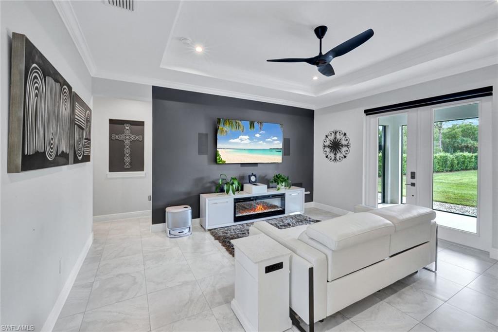 2552 52nd AVE NE, NAPLES