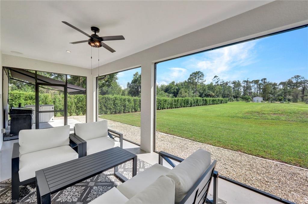 2552 52nd AVE NE, NAPLES