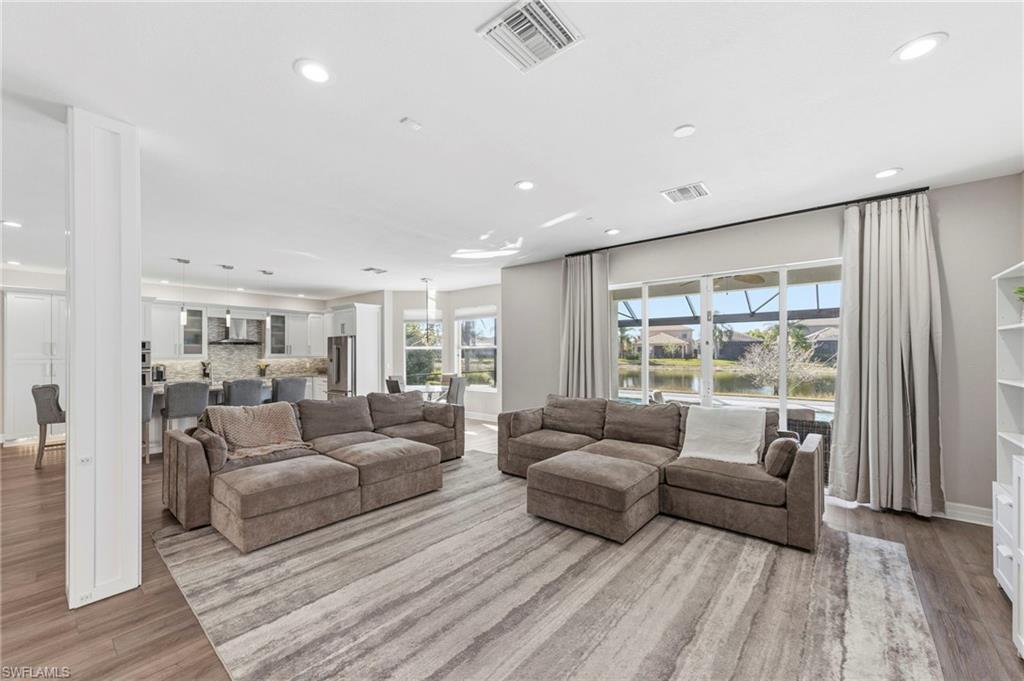 10392 Spruce Pine CT