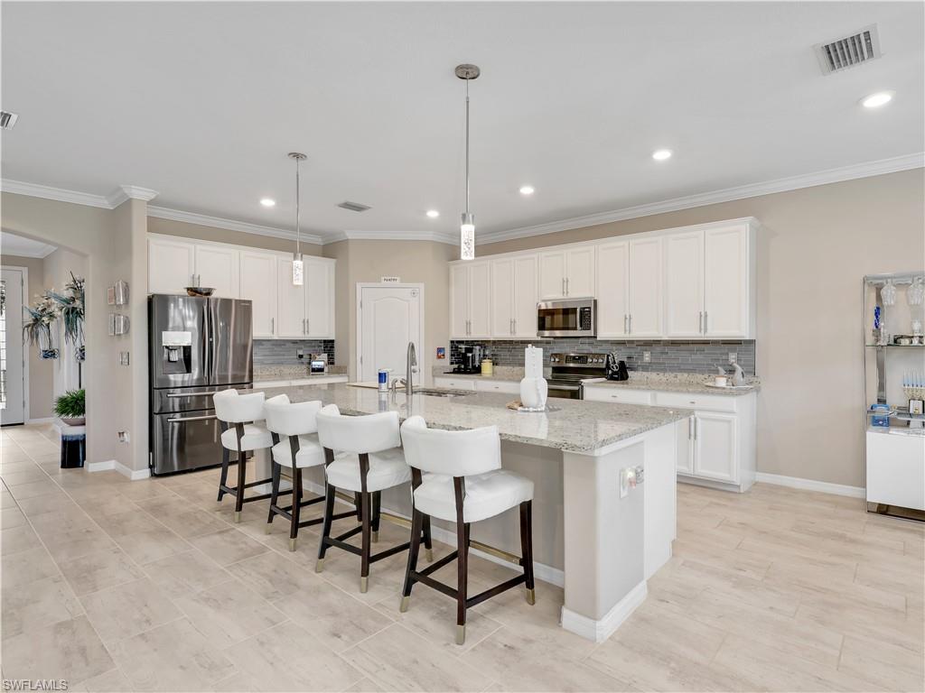 19808 Beverly Park RD