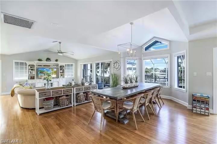 437 Trade Winds AVE