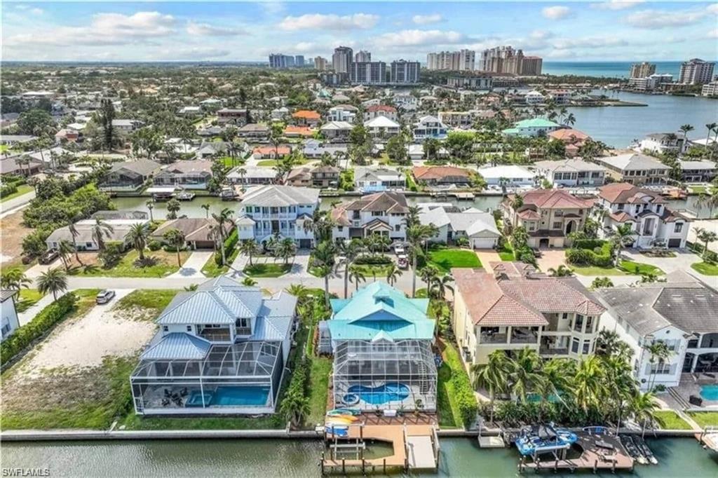 437 Trade Winds AVE
