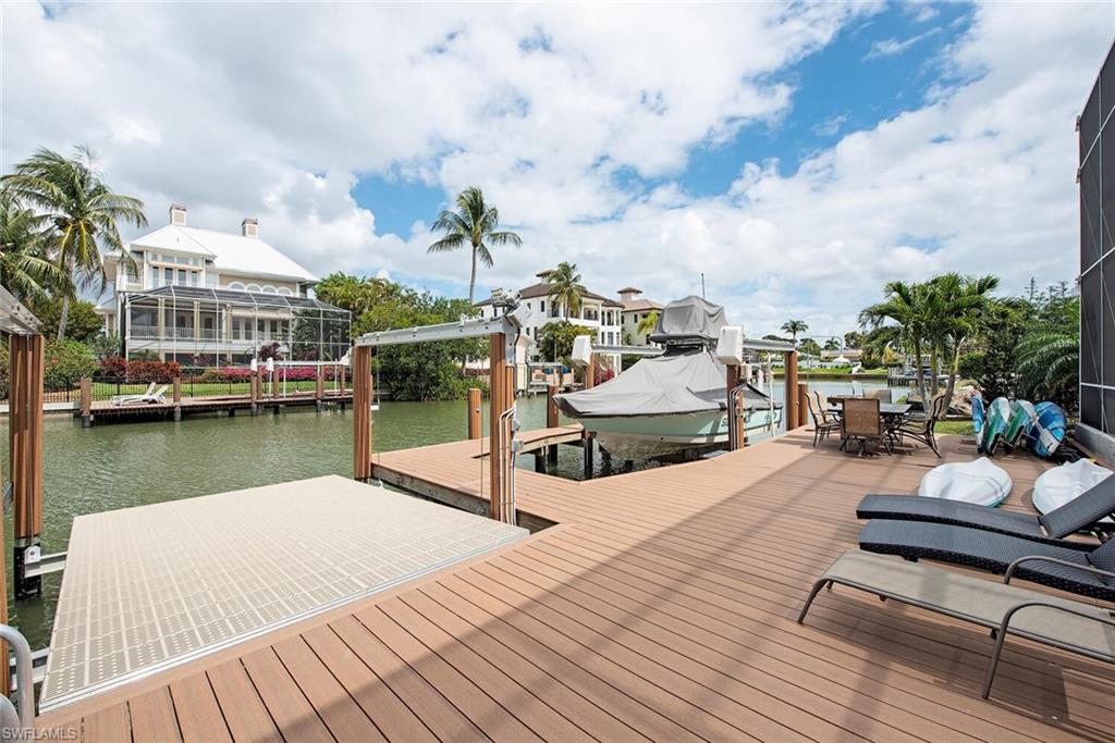 437 Trade Winds AVE