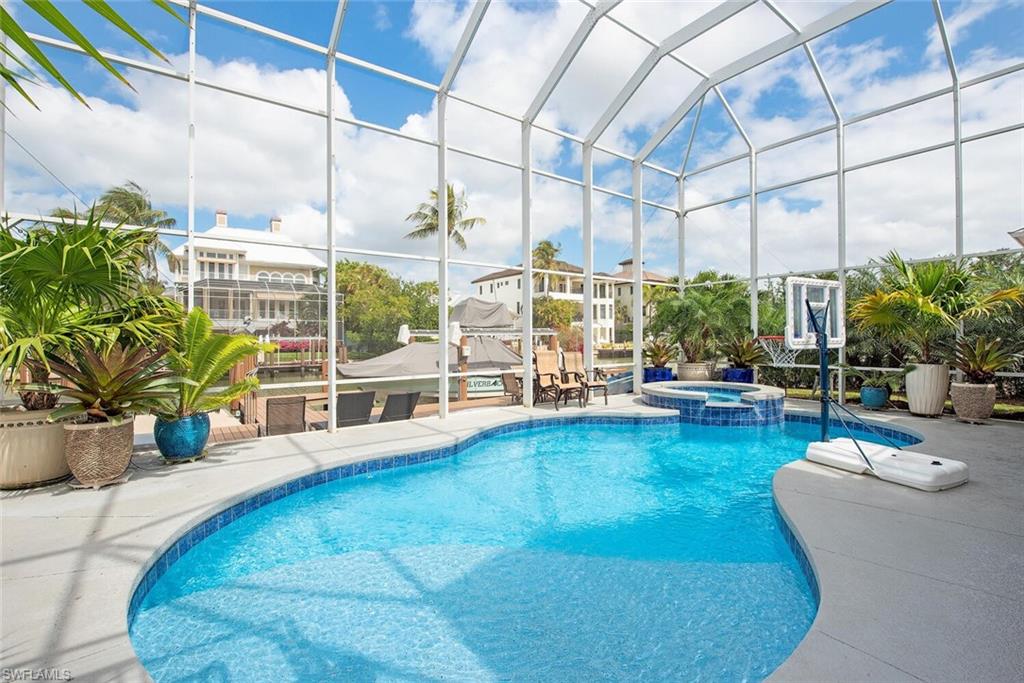 437 Trade Winds AVE