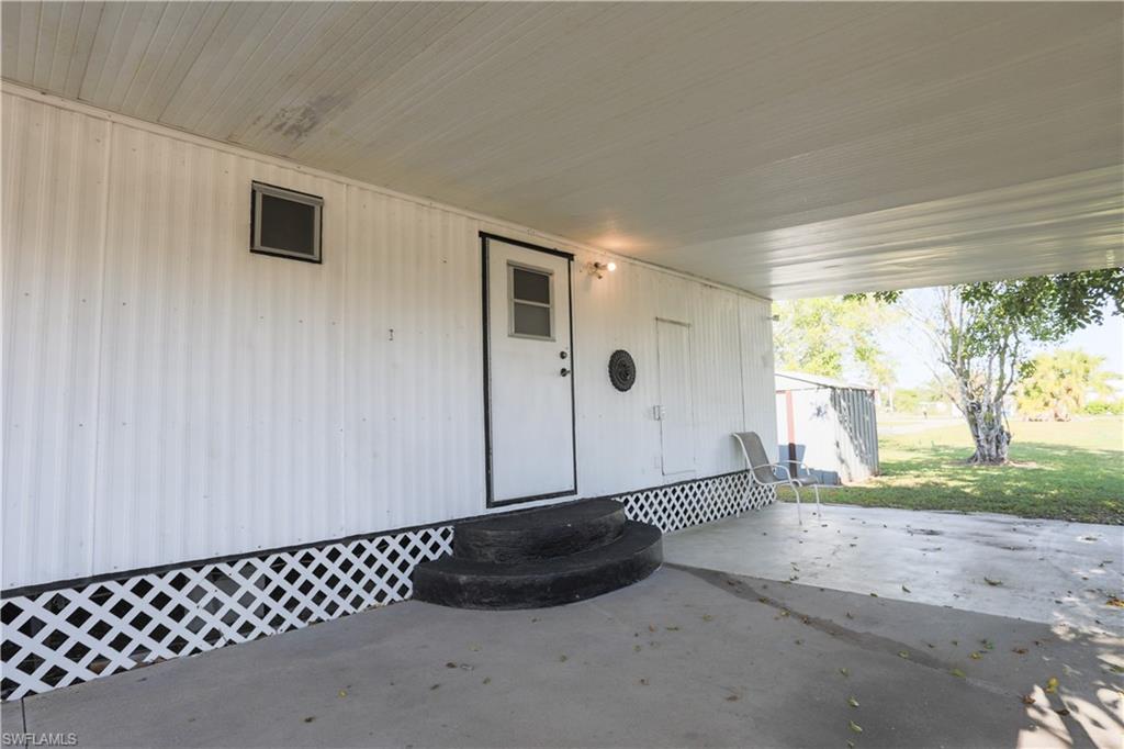 893 Manatee RD