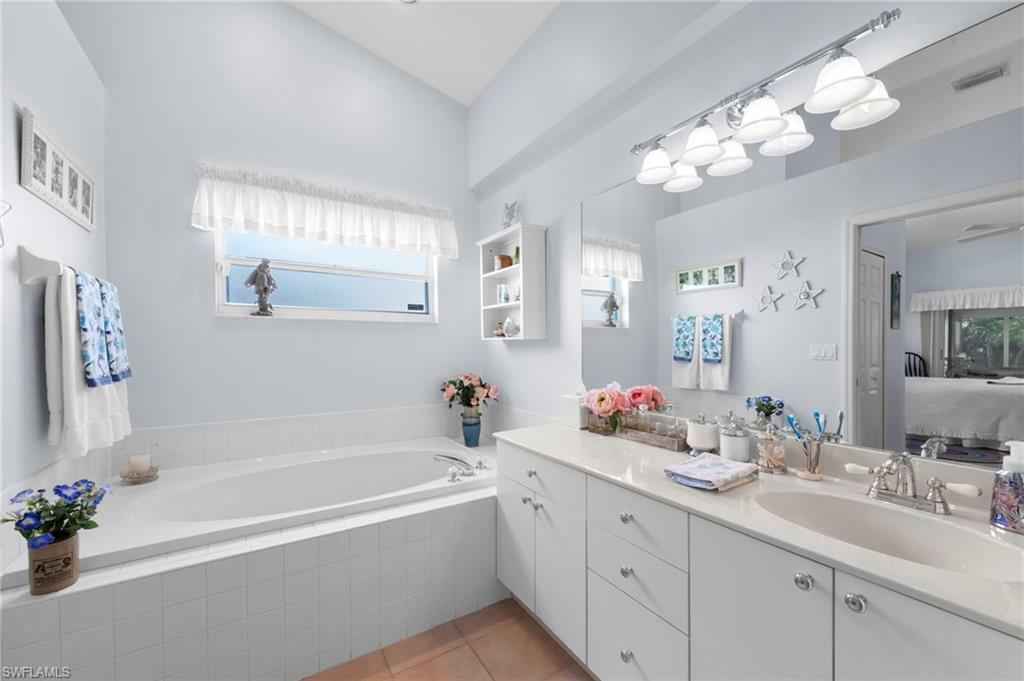 18040 Horseshoe Bay CIR