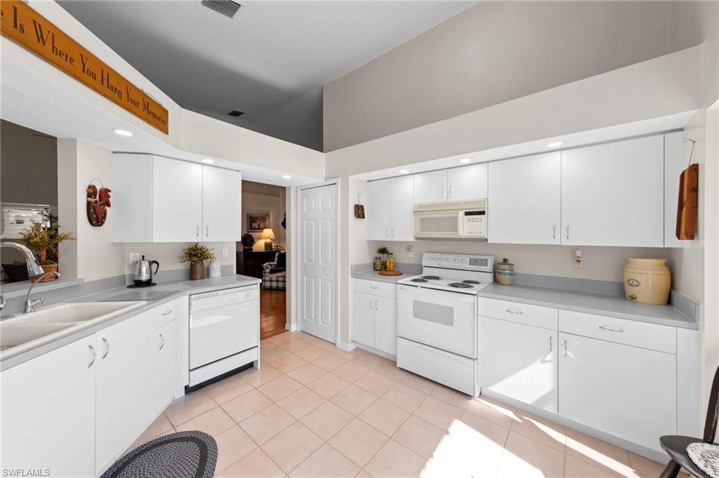 18040 Horseshoe Bay CIR