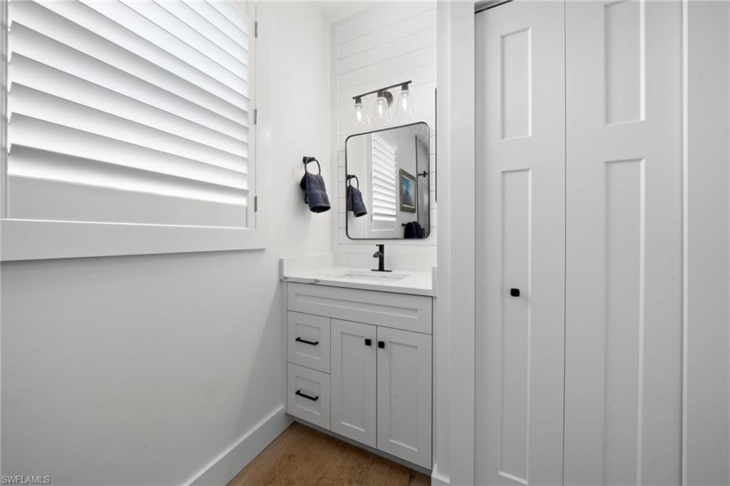 19222 Zephyr Lily CT