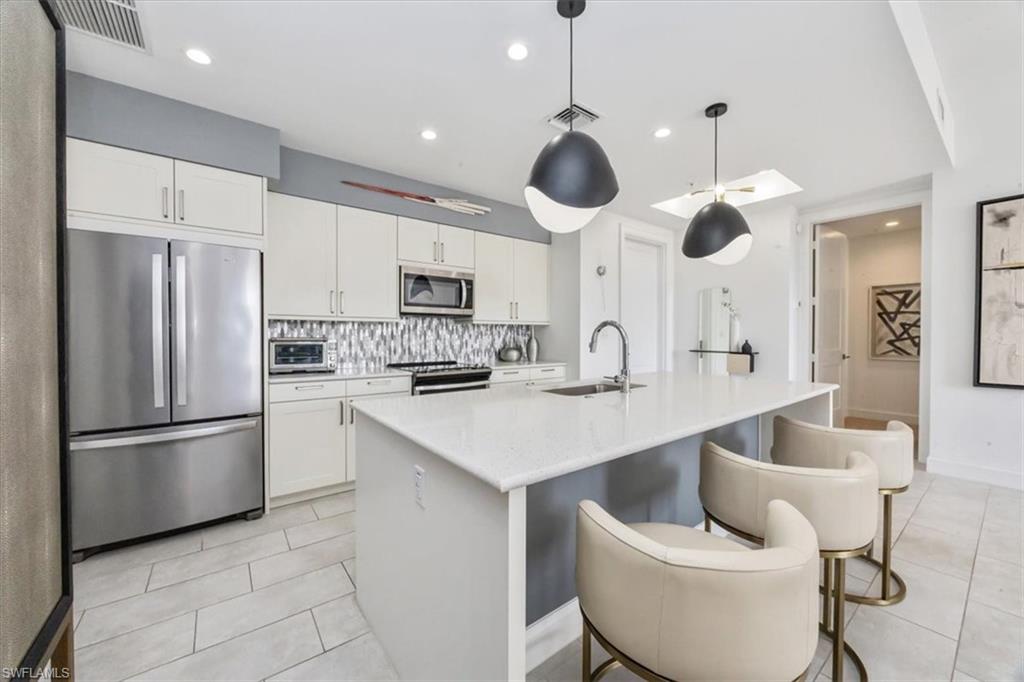 1111 Central AVE # 401