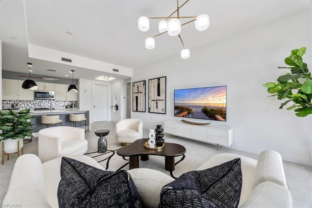 1111 Central AVE # 401