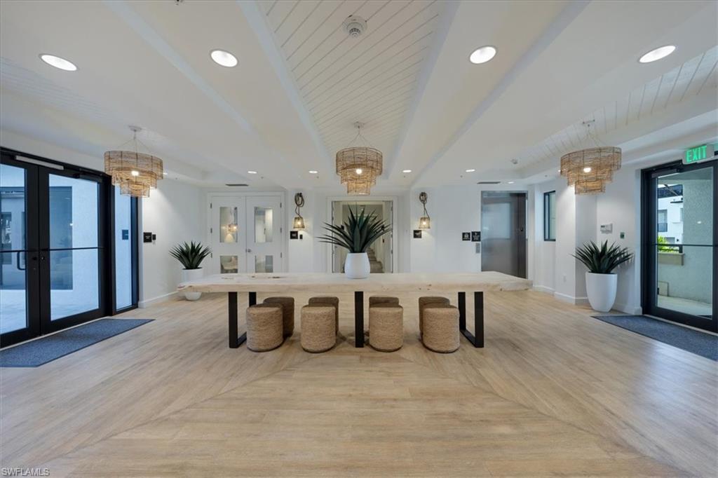 1111 Central AVE # 401