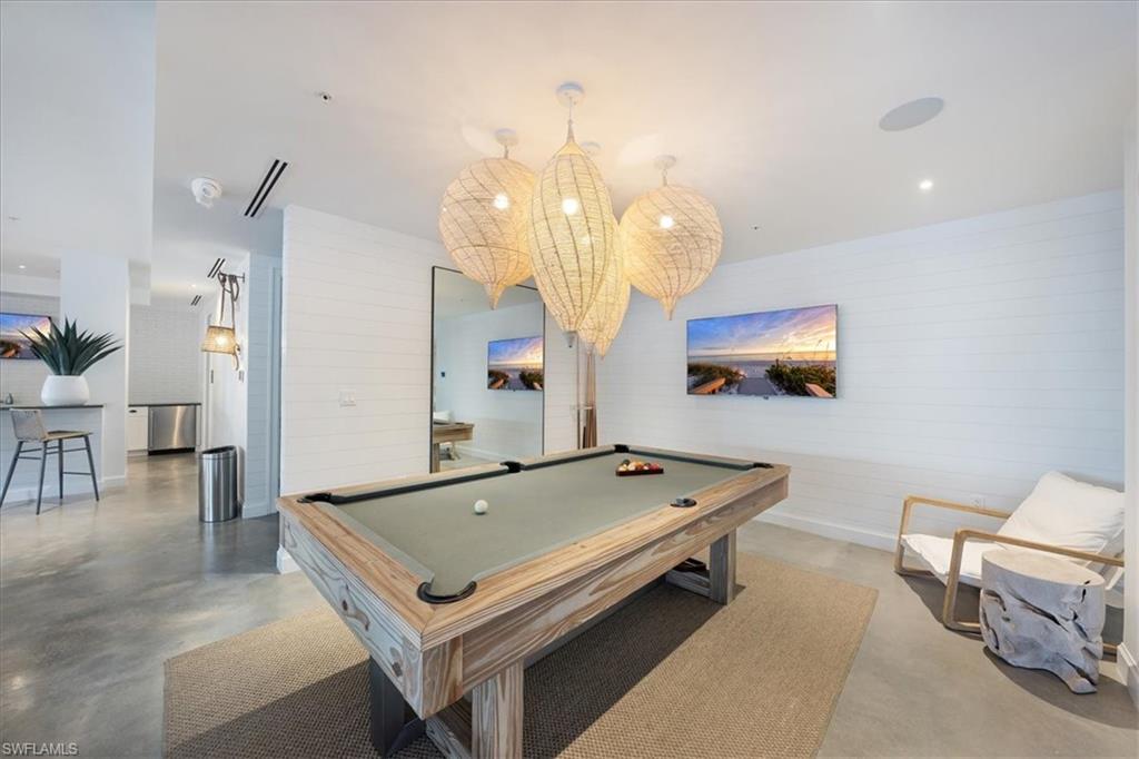 1111 Central AVE # 401